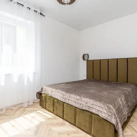 Apartment Veziu Aleja *
